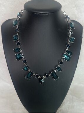 GUESS Silver-Tone Necklace with Deep Teal Crystals